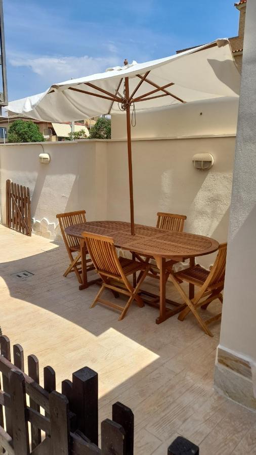 Casa Roberto Beach トルヴァイアニカ エクステリア 写真