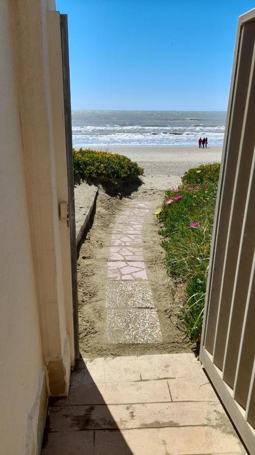Casa Roberto Beach トルヴァイアニカ エクステリア 写真