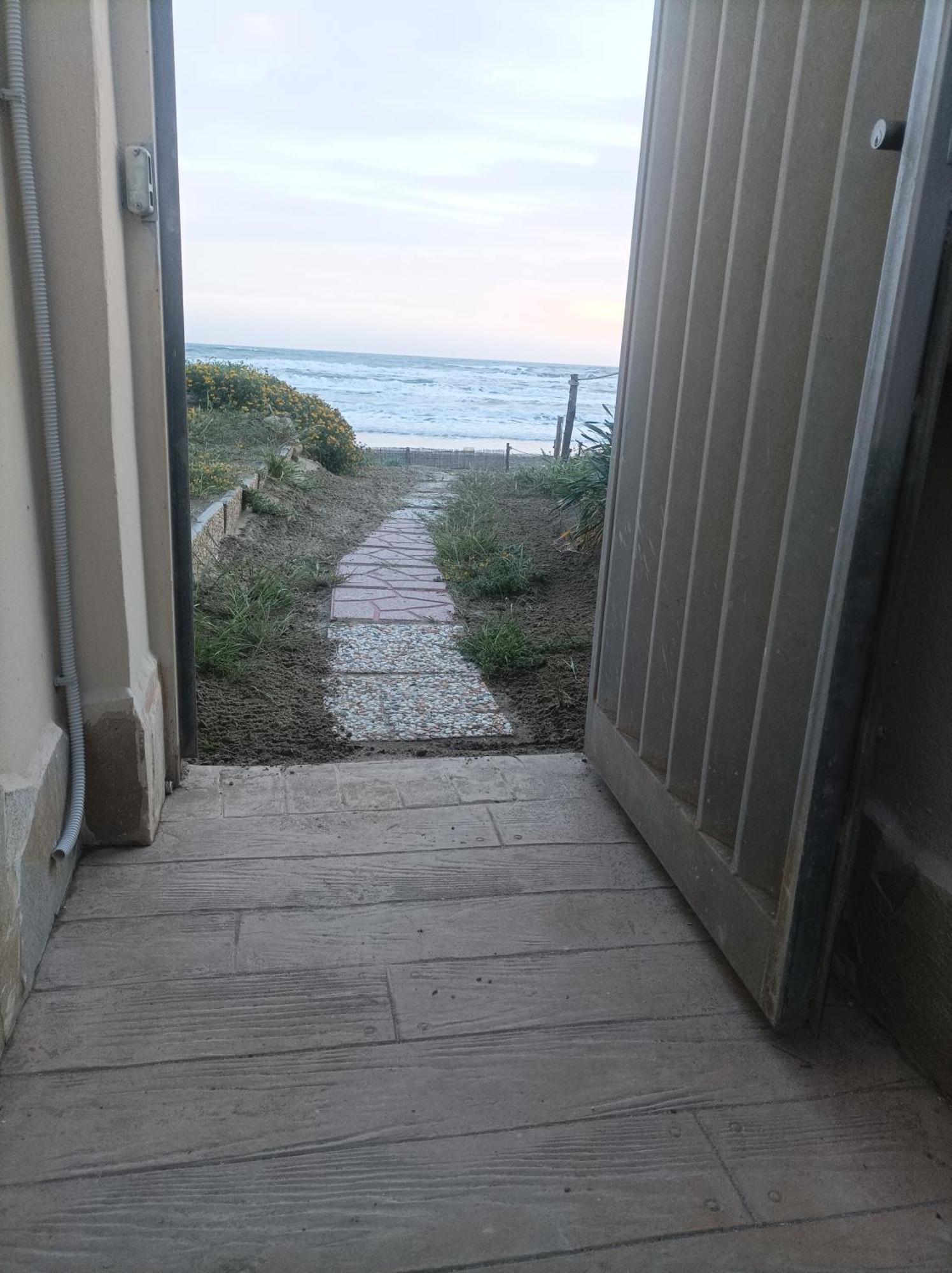 Casa Roberto Beach トルヴァイアニカ エクステリア 写真